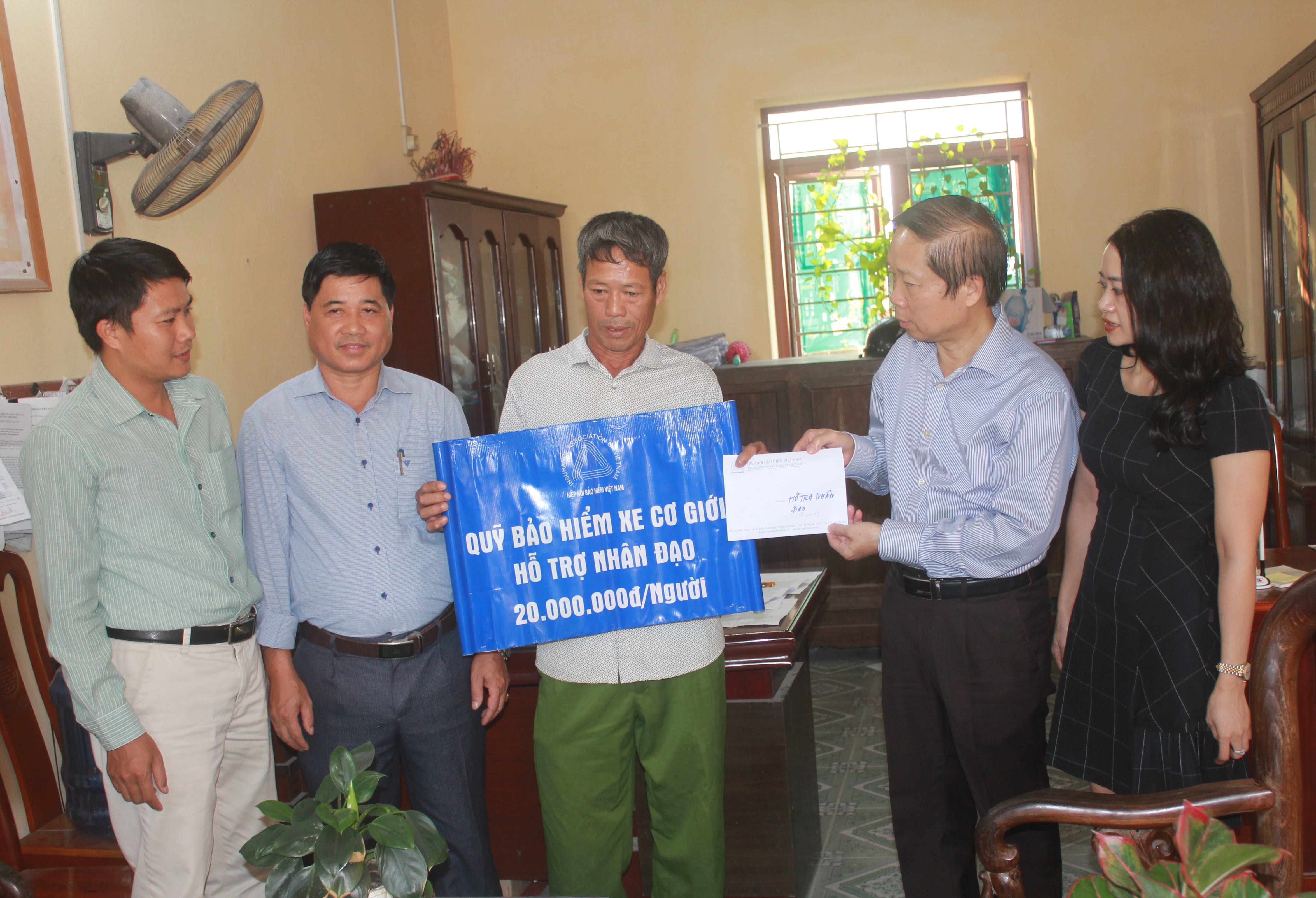 Quỹ Bảo hiểm xe cơ giới – Hiệp hội Bảo hiểm Việt Nam hỗ trợ nhân đạo tại Hải Dương